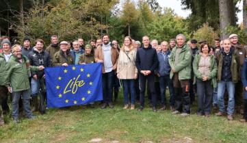 L'équipe du LIFE ArdennEislek en compagnie des ministres et participants à la journée de lancement du projet