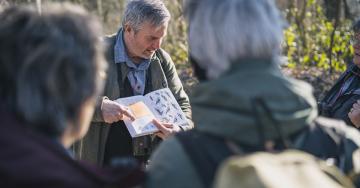 Formateur ornitho en plein explication